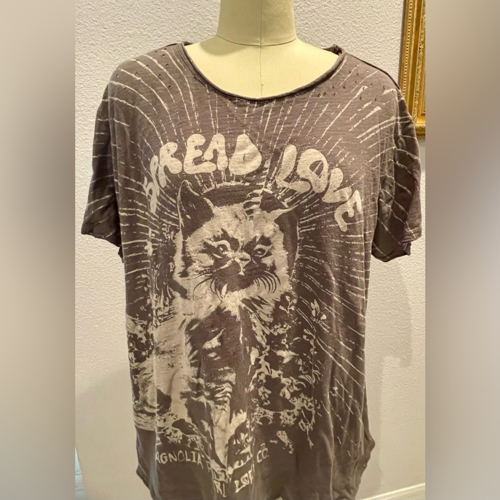 Magnolia Pearl Spread Love T-Shirt - Picture 4 of 6
